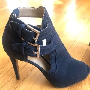 Michael Kors size 6 1/2